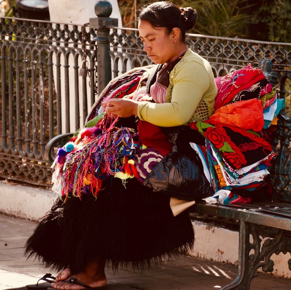 WEAVING OF THE BRACELET - SCC